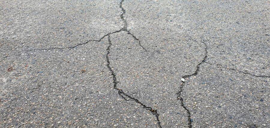 Crack Filling and Repair by Superior Paving